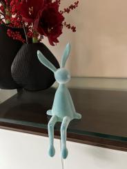 Kantenhocker Hase türkis blau Velours Samtoptik 37 cm 
