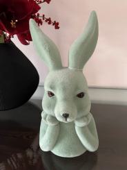 XL Hase Büste denkend salbei grün Samtoptik Ostern Osterdeko 30 cm 