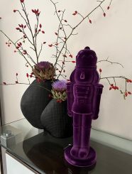 XL Nussknacker lila Velours Samtoptik 52 cm 