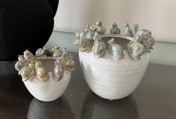 Skulpturale Vase / Topf mit Schnecken 2 Größen 