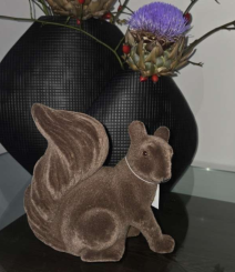 Eichhörnchen dunkelbraun Velours Samtoptik 