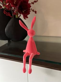 Kantenhocker Hase himbeer apricot Velours Samtoptik 37 cm 