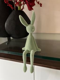 Kantenhocker Hase salbei grün Velours Samtoptik 28 cm 