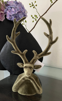 Velours Samt Hirsch moosgrün Arme aufgestützt Samtoptik 30 cm 